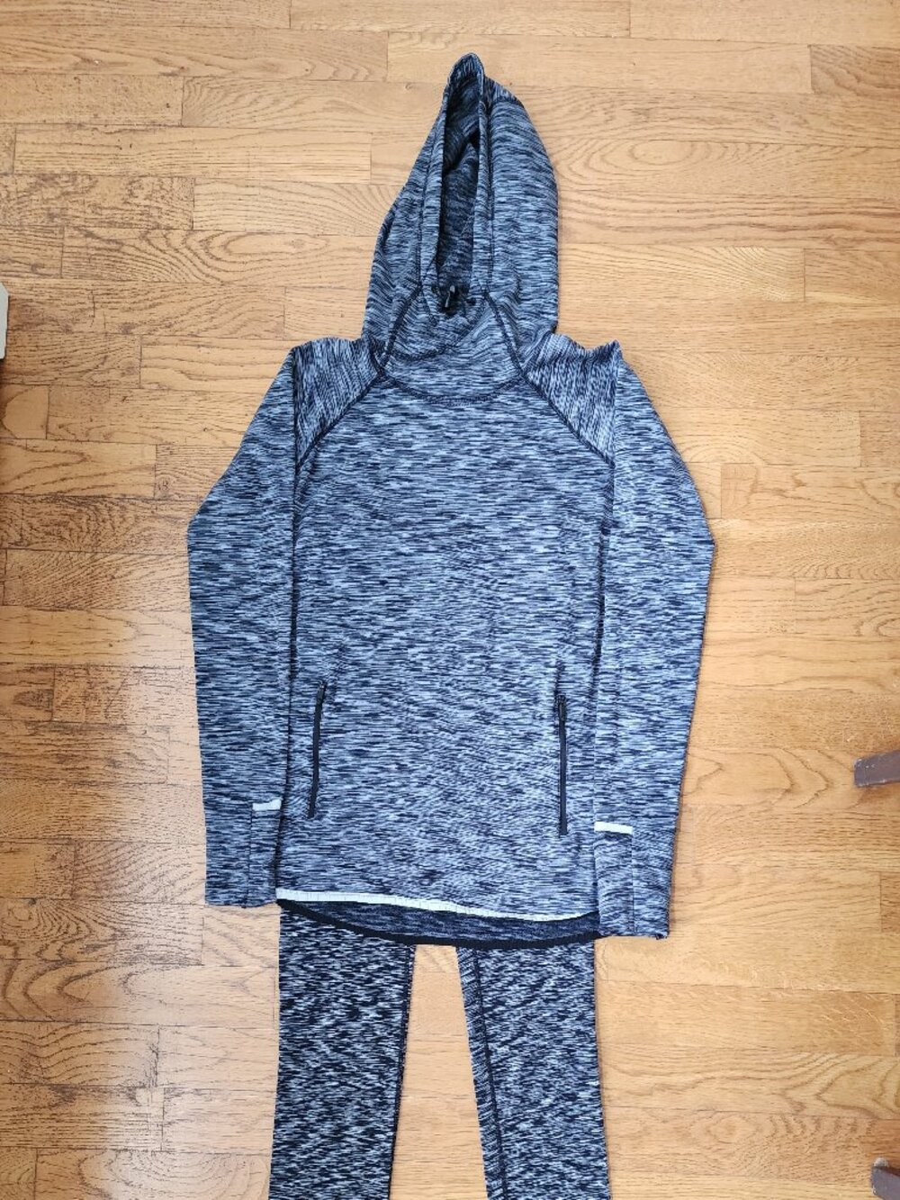 GapFit 2-Piece Space Dye Activewear Set (Hoodie + Leggings) - Picture 2 of 12